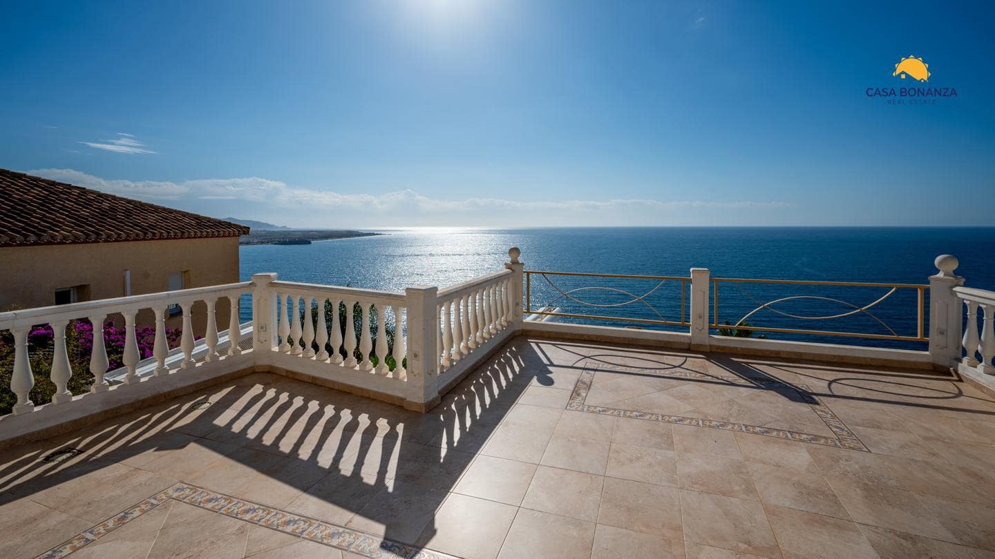 4 soverom Villa til salgs i Salobrena med svømmebasseng - € 749 000 (Ref: 8862008)