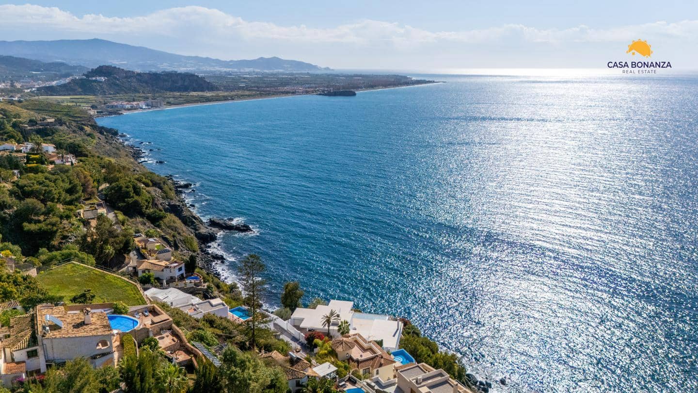 4 soverom Villa til salgs i Salobrena med svømmebasseng - € 749 000 (Ref: 8862008)