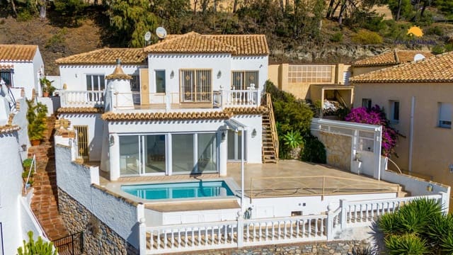 4 soverom Villa til salgs i Salobreña med svømmebasseng - € 749 000 (Ref: 8862008)