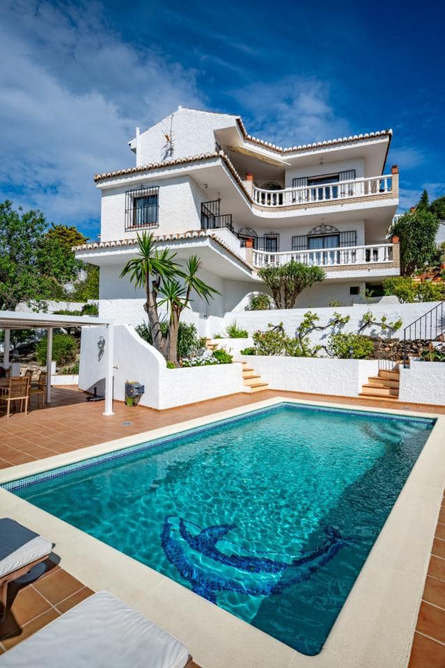 4 makuuhuone Huvila myytävänä paikassa Almunecar mukana uima-altaan 
autotalli - 587 000 € (Ref: 8935783)