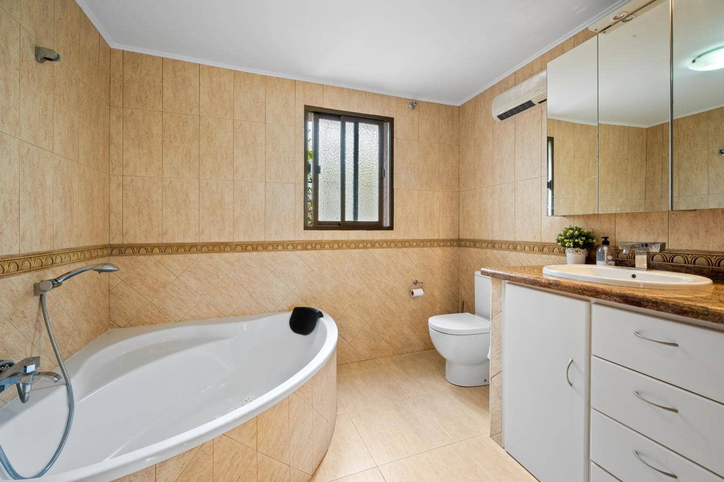 4 makuuhuone Huvila myytävänä paikassa Almunecar mukana uima-altaan 
autotalli - 587 000 € (Ref: 8935783)