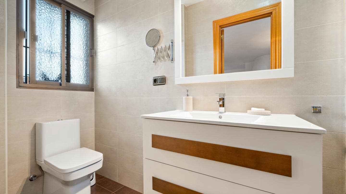 4 makuuhuone Huvila myytävänä paikassa Almunecar mukana uima-altaan 
autotalli - 587 000 € (Ref: 8935783)