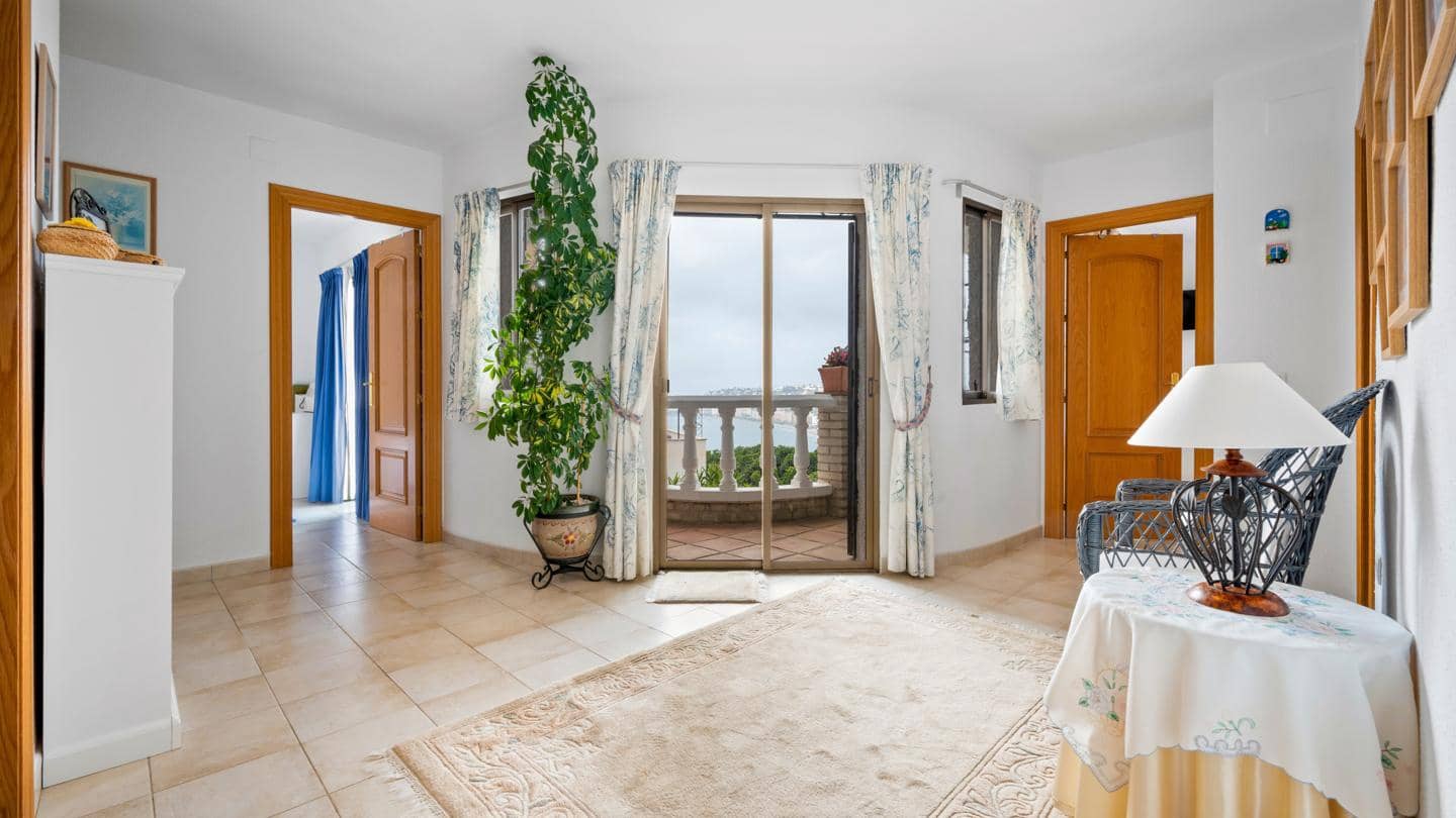 4 makuuhuone Huvila myytävänä paikassa Almunecar mukana uima-altaan 
autotalli - 587 000 € (Ref: 8935783)