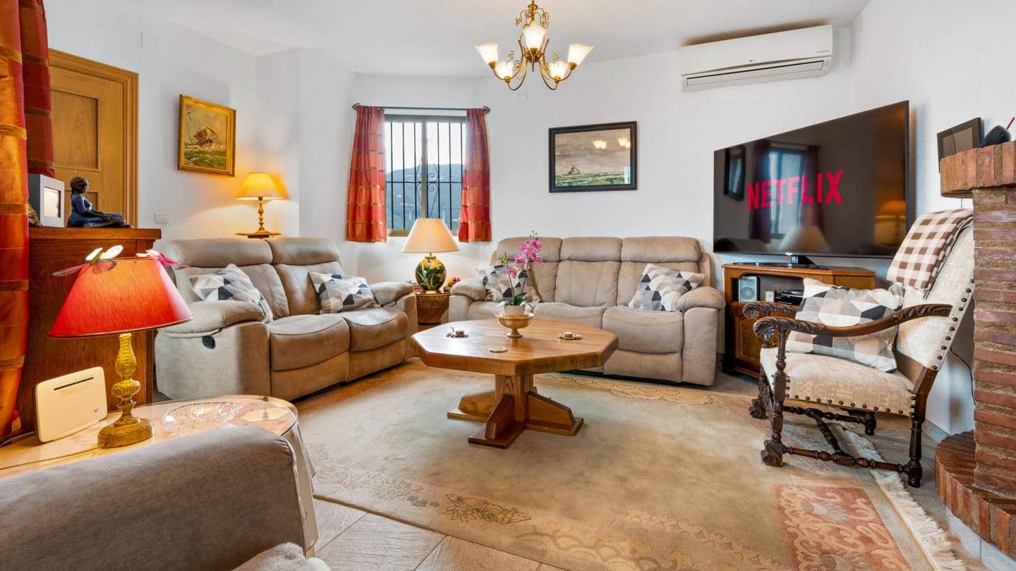 4 makuuhuone Huvila myytävänä paikassa Almunecar mukana uima-altaan 
autotalli - 587 000 € (Ref: 8935783)