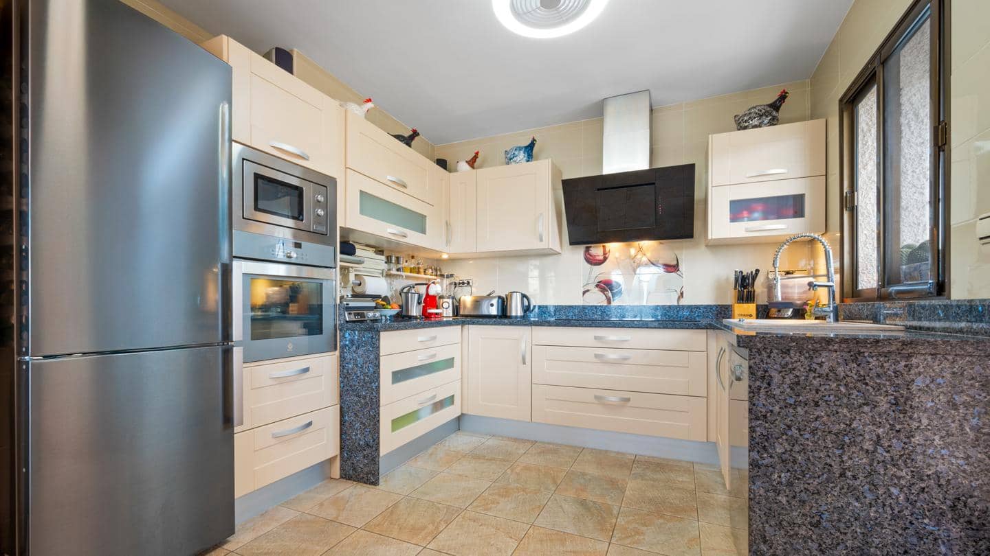 4 makuuhuone Huvila myytävänä paikassa Almunecar mukana uima-altaan 
autotalli - 587 000 € (Ref: 8935783)