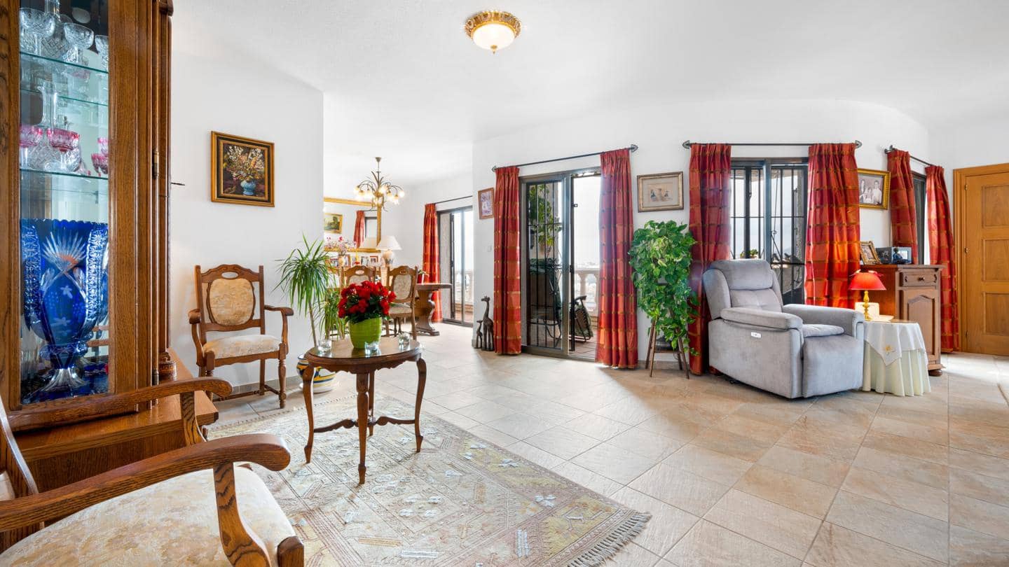 4 makuuhuone Huvila myytävänä paikassa Almunecar mukana uima-altaan 
autotalli - 587 000 € (Ref: 8935783)