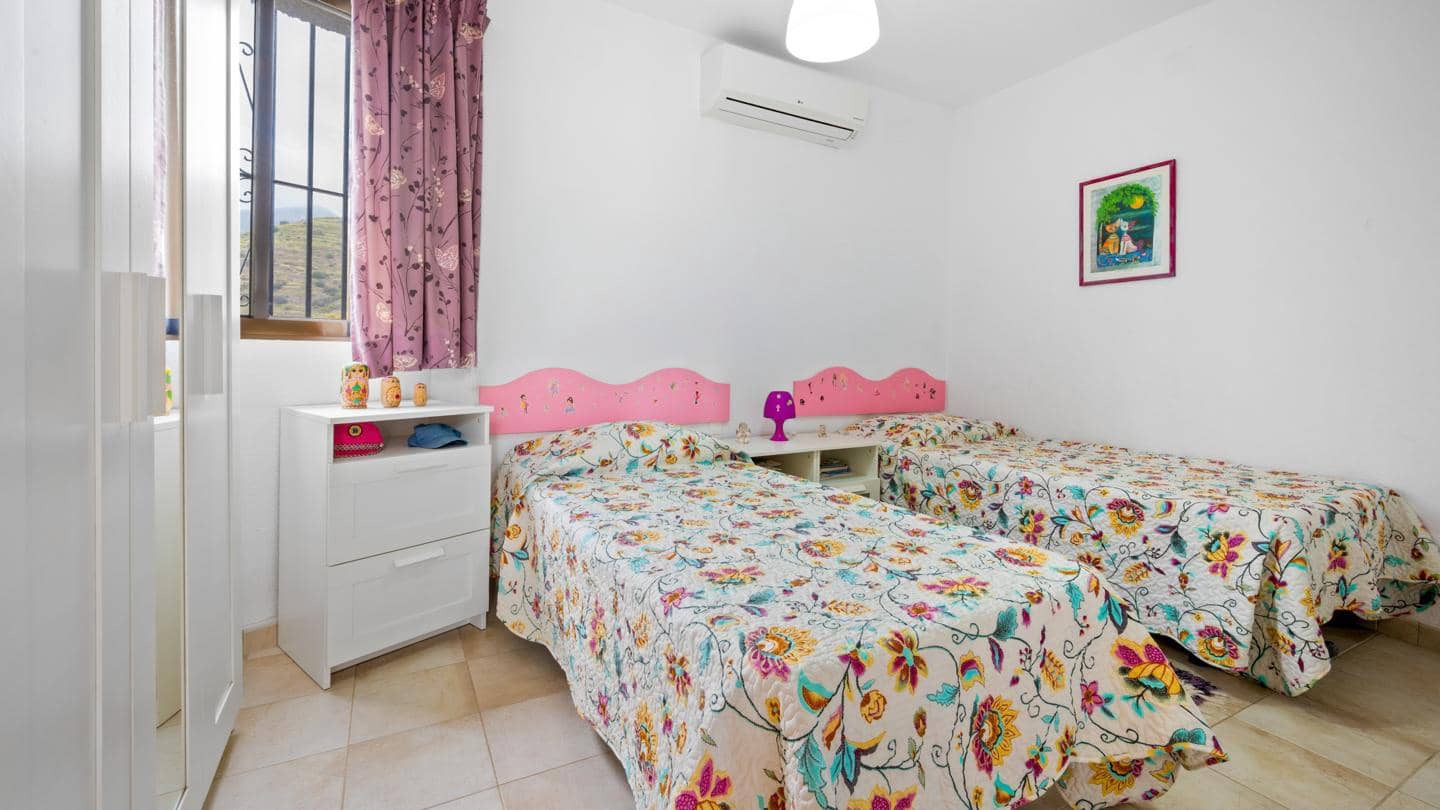 4 makuuhuone Huvila myytävänä paikassa Almunecar mukana uima-altaan 
autotalli - 587 000 € (Ref: 8935783)