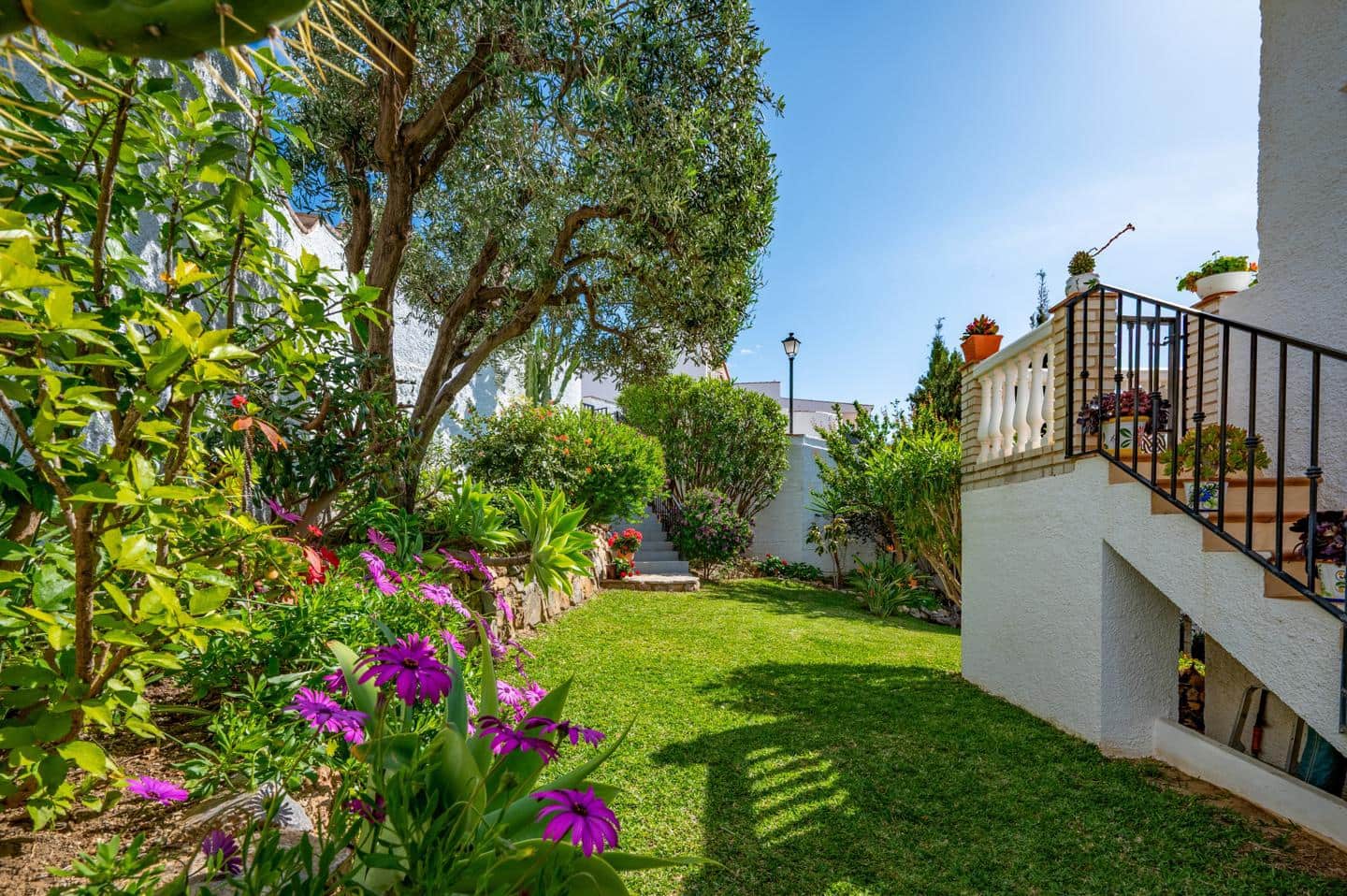 4 makuuhuone Huvila myytävänä paikassa Almunecar mukana uima-altaan 
autotalli - 587 000 € (Ref: 8935783)