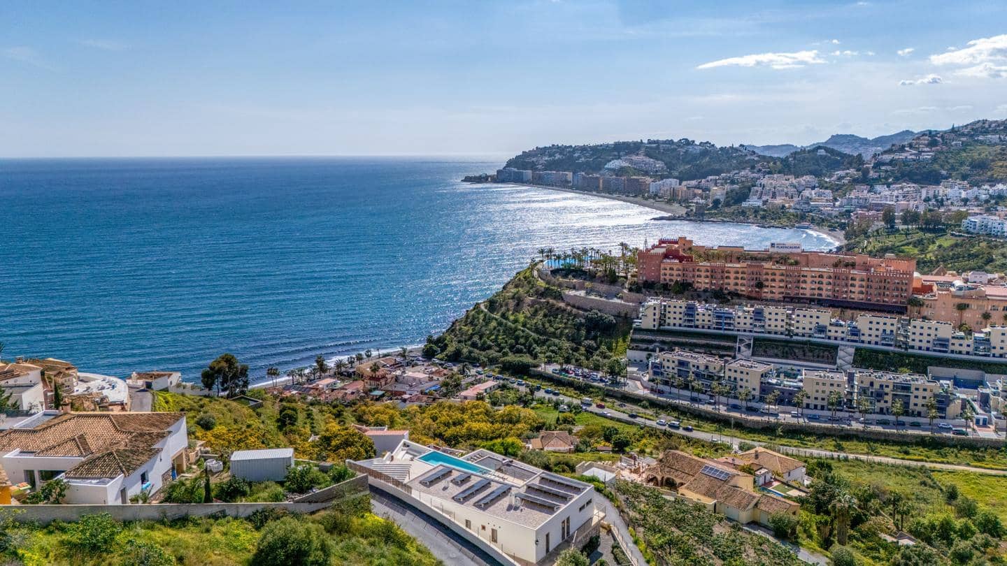 4 makuuhuone Huvila myytävänä paikassa Almunecar mukana uima-altaan 
autotalli - 587 000 € (Ref: 8935783)