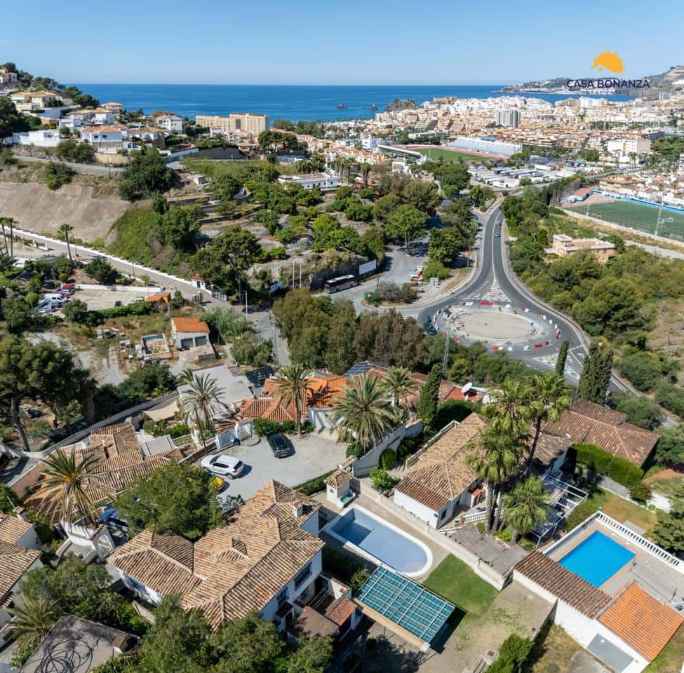 5 soverom Villa til salgs i Almunecar med svømmebasseng - € 619 000 (Ref: 9033620)