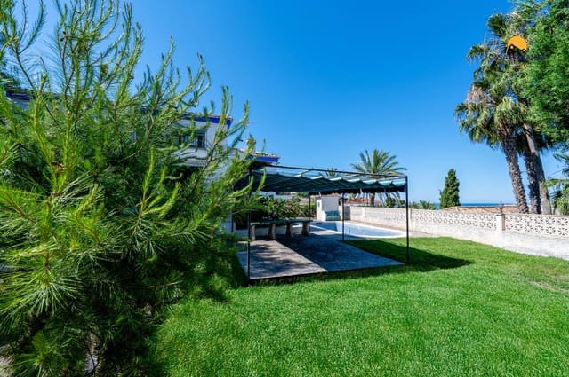 5 sovrum Villa till salu i Almuñécar med pool - 619 000 € (Ref: 9033620)