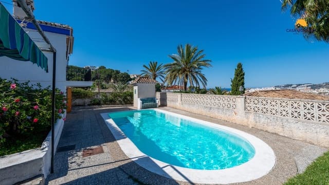 5 sovrum Villa till salu i Almuñécar med pool - 619 000 € (Ref: 9033620)