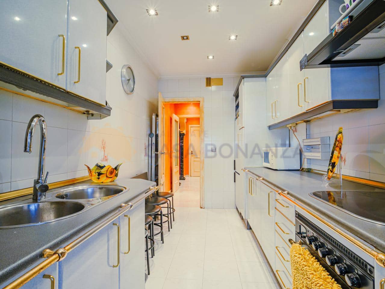 3 bedroom Flat for sale in Almunecar - € 298,000 (Ref: 9138314)