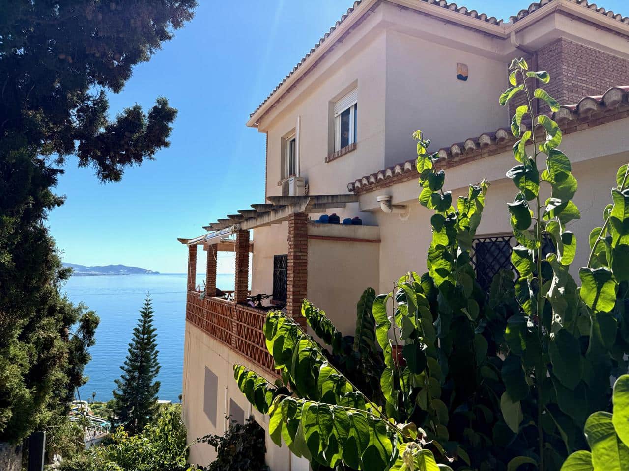 4 sovrum Villa till salu i Almunecar med pool garage - 395 000 € (Ref: 9227323)