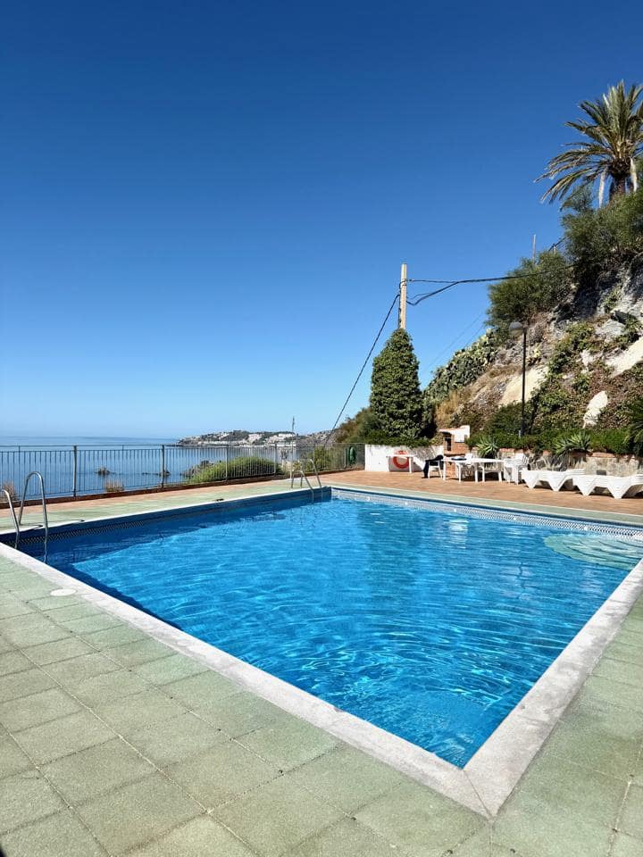 4 sovrum Villa till salu i Almunecar med pool garage - 395 000 € (Ref: 9227323)