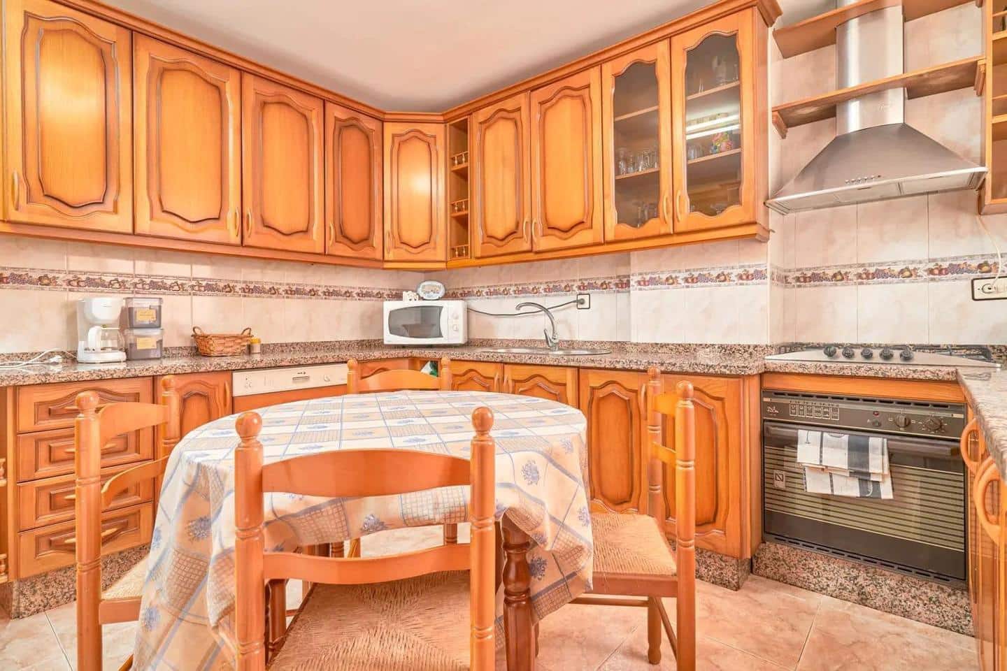 4 sovrum Lägenhet till salu i Almunecar med pool - 365 000 € (Ref: 9251684)