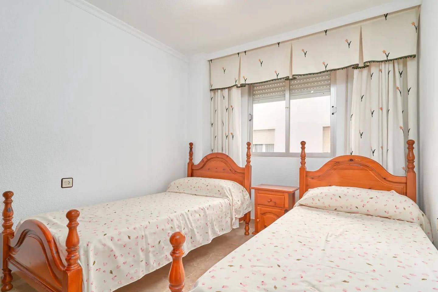 4 sovrum Lägenhet till salu i Almunecar med pool - 365 000 € (Ref: 9251684)