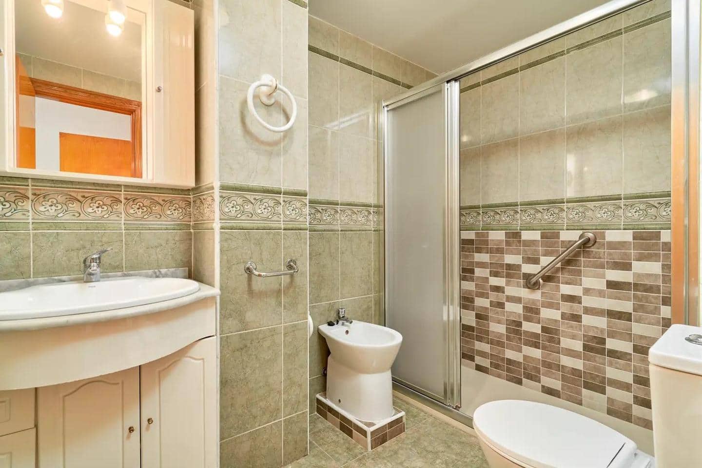 4 sovrum Lägenhet till salu i Almunecar med pool - 365 000 € (Ref: 9251684)