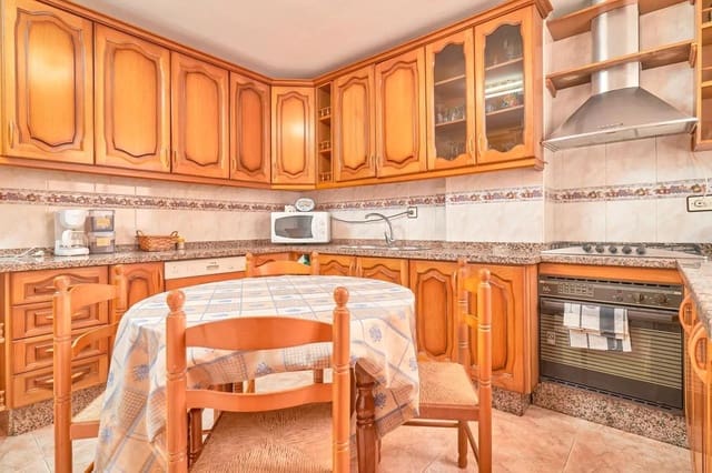 4 sovrum Lägenhet till salu i Almuñécar med pool - 365 000 € (Ref: 9251684)