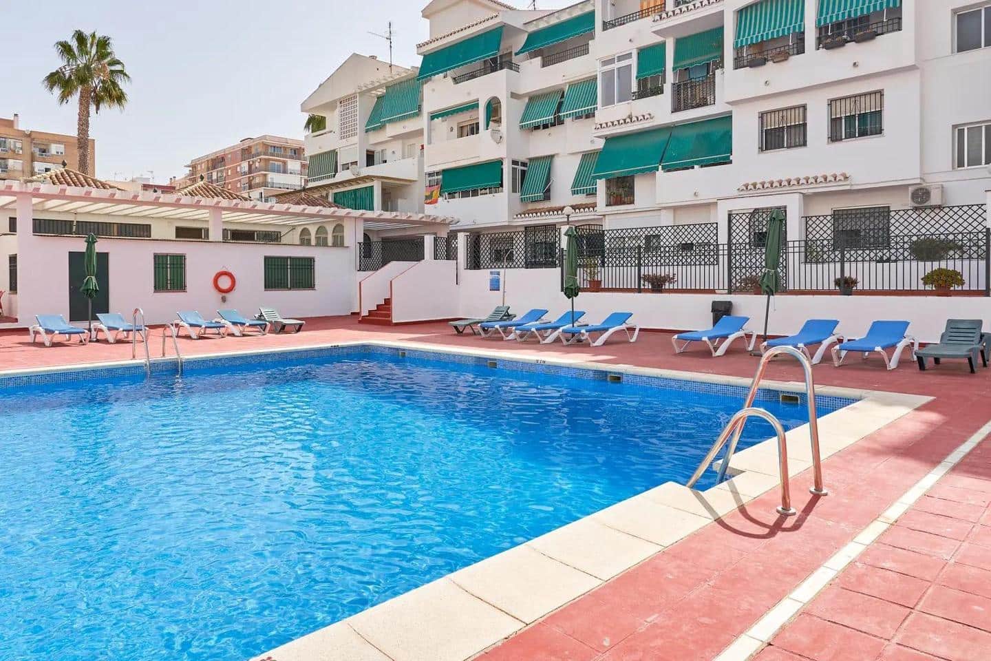 4 sovrum Lägenhet till salu i Almunecar med pool - 365 000 € (Ref: 9251684)