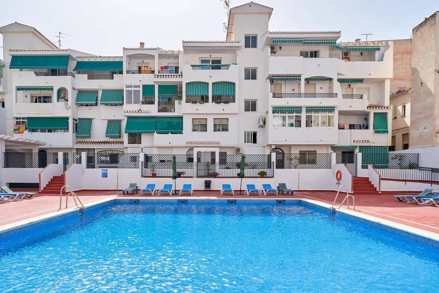 4 sovrum Lägenhet till salu i Almunecar med pool - 365 000 € (Ref: 9251684)