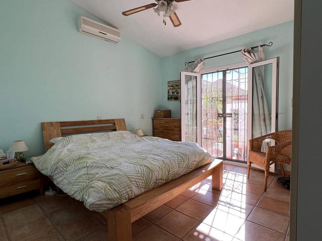 3 bedroom Villa for sale in Almunecar with pool garage - € 695,000 (Ref: 9336955)