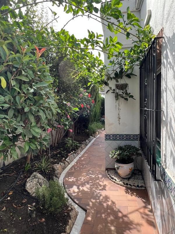 3 bedroom Villa for sale in Almunecar with pool garage - € 695,000 (Ref: 9336955)