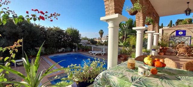 3 soveværelse Villa til salg i Almuñécar med swimmingpool garage - € 695.000 (Ref: 9336955)