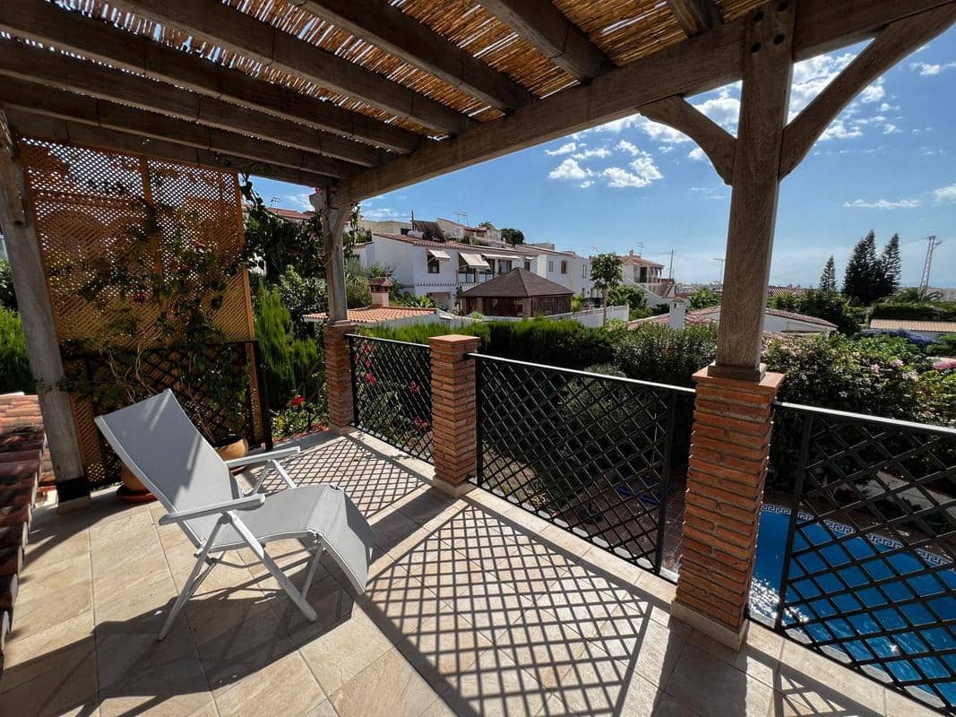 3 bedroom Villa for sale in Almunecar with pool garage - € 695,000 (Ref: 9336955)
