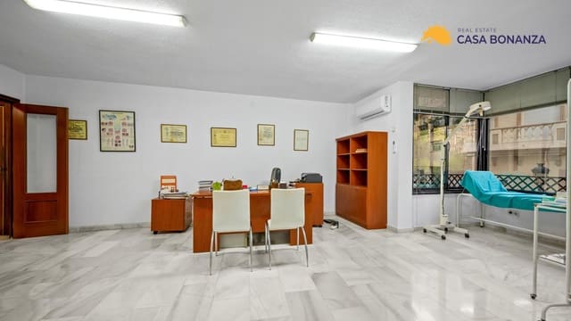 3 sovrum Lägenhet till salu i Almuñécar - 290 000 € (Ref: 9387076)