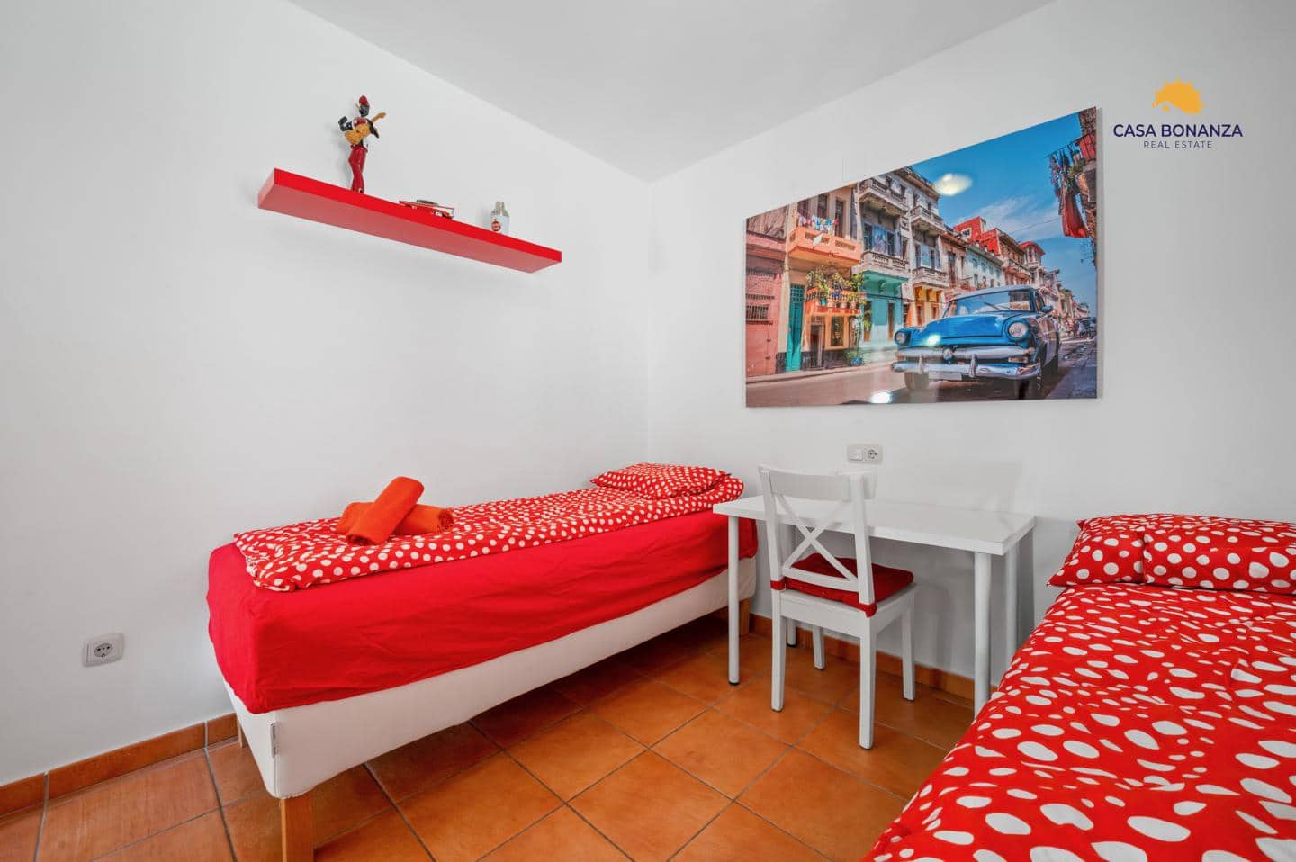 2 bedroom Flat for sale in Almunecar with pool garage - € 335,000 (Ref: 9483602)