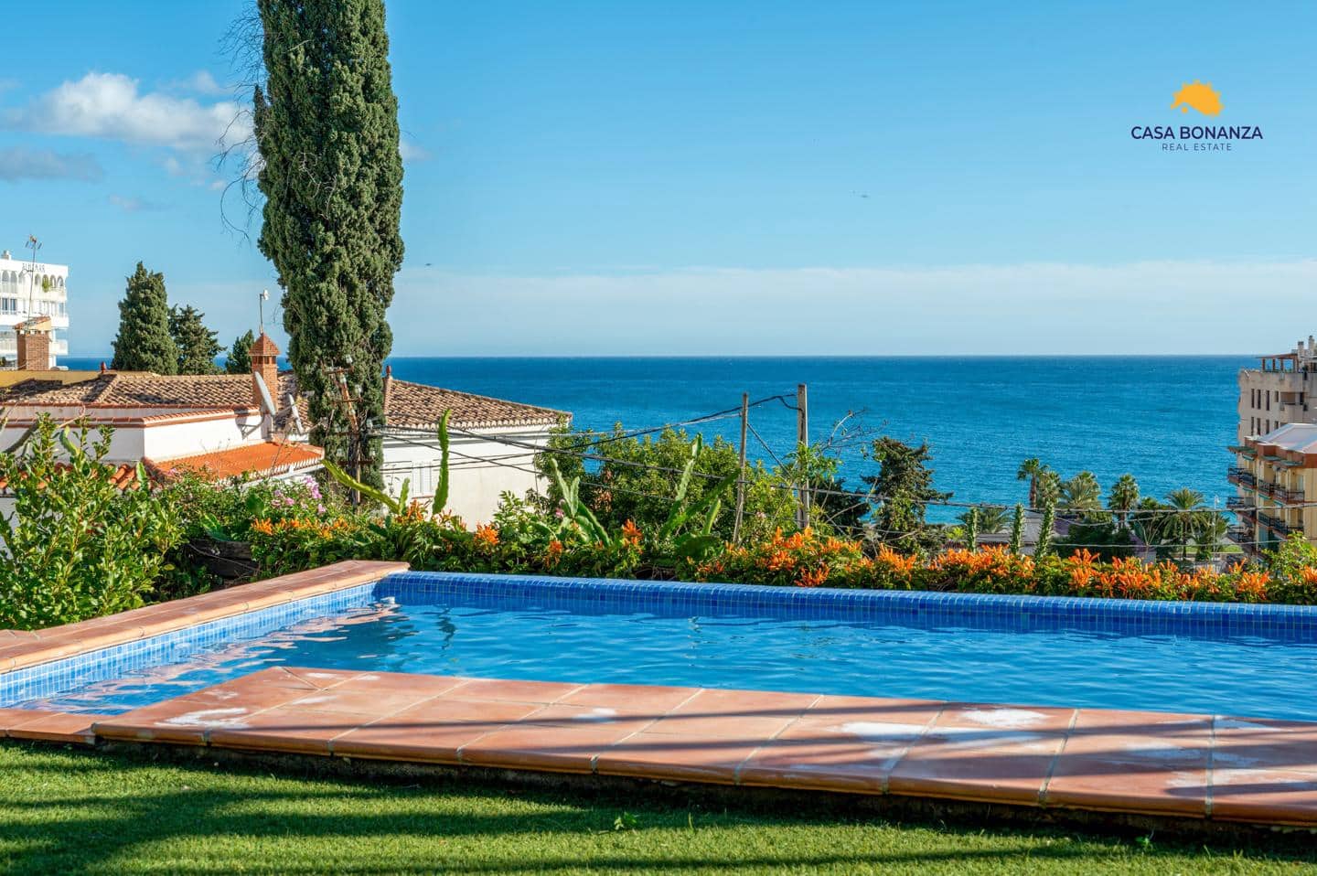 2 soveværelse Villa til salg i Almunecar med swimmingpool garage - € 380.000 (Ref: 9524646)