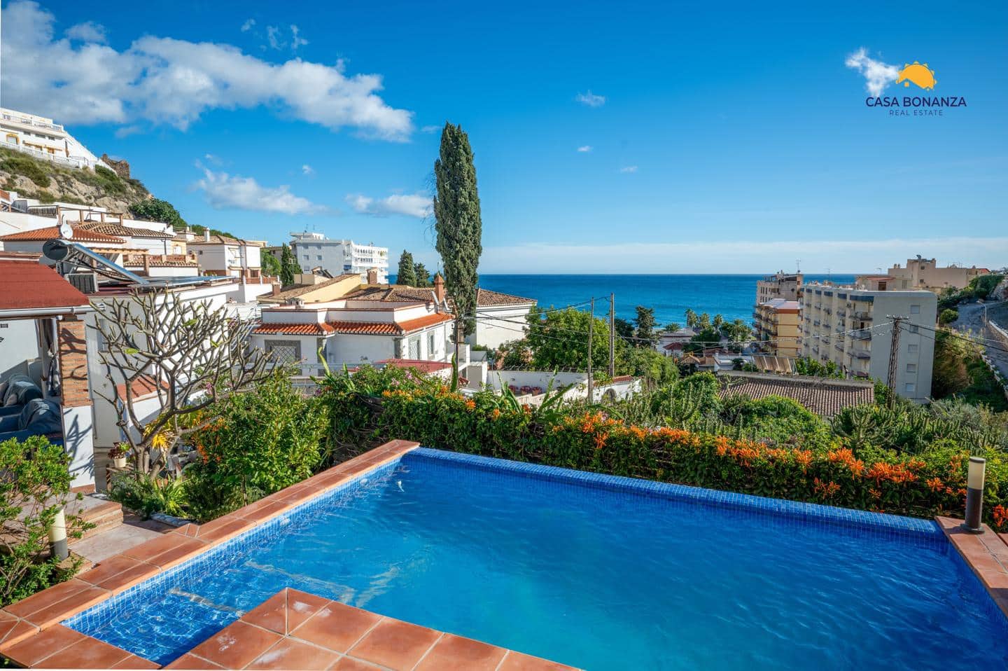 2 soveværelse Villa til salg i Almunecar med swimmingpool garage - € 380.000 (Ref: 9524646)