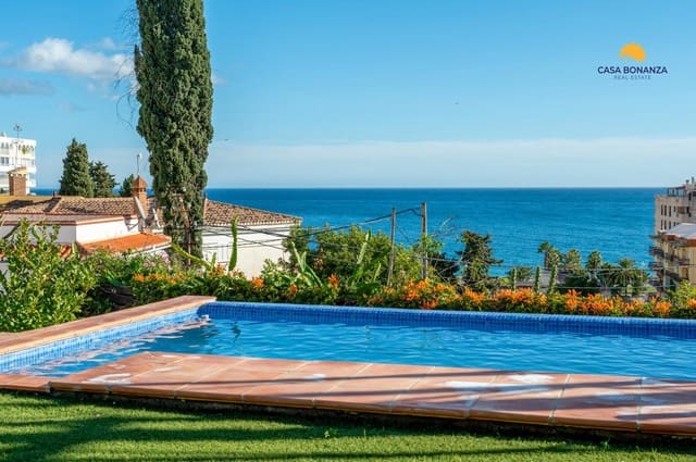 2 soveværelse Villa til salg i Almuñécar med swimmingpool garage - € 380.000 (Ref: 9524646)