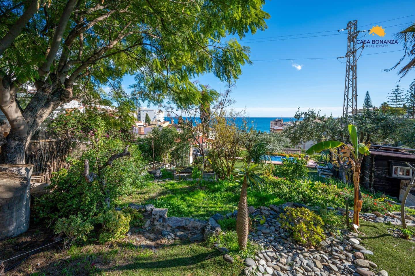 2 soveværelse Villa til salg i Almunecar med swimmingpool garage - € 380.000 (Ref: 9524646)