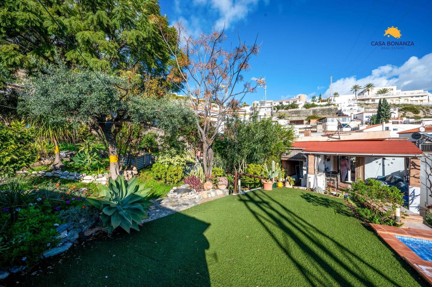 2 soveværelse Villa til salg i Almunecar med swimmingpool garage - € 380.000 (Ref: 9524646)