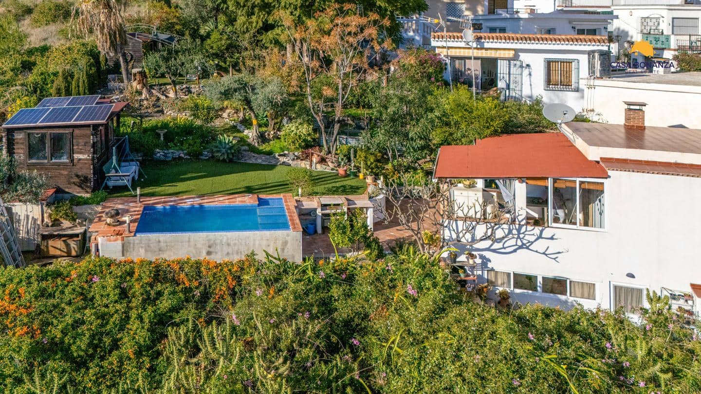 2 soveværelse Villa til salg i Almunecar med swimmingpool garage - € 380.000 (Ref: 9524646)