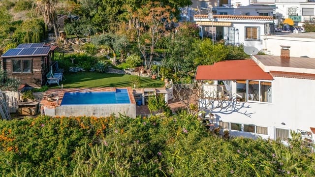 2 soveværelse Villa til salg i Almuñécar med swimmingpool garage - € 380.000 (Ref: 9524646)