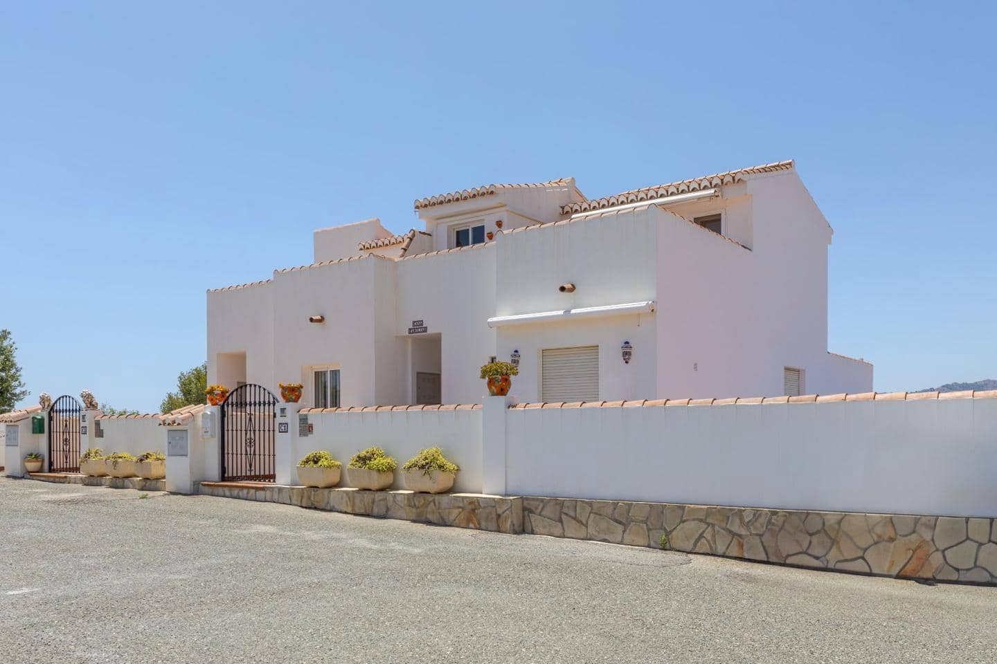 2 sovrum Villa till salu i Almunecar med pool - 495 000 € (Ref: 9575115)