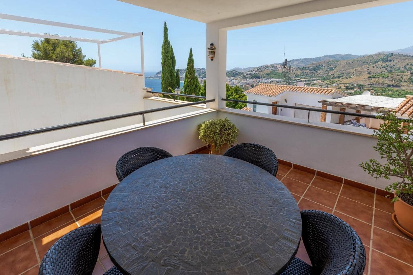 2 sovrum Villa till salu i Almunecar med pool - 495 000 € (Ref: 9575115)