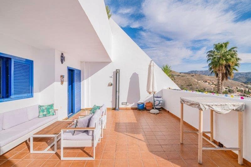 2 soverom Leilighet til salgs i Almunecar med svømmebasseng garasje - € 395 000 (Ref: 9620615)