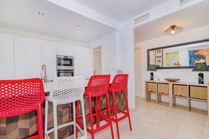 2 soverom Leilighet til salgs i Almunecar med svømmebasseng garasje - € 395 000 (Ref: 9620615)