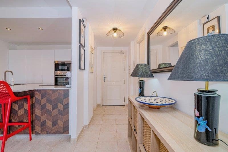 2 soverom Leilighet til salgs i Almunecar med svømmebasseng garasje - € 395 000 (Ref: 9620615)