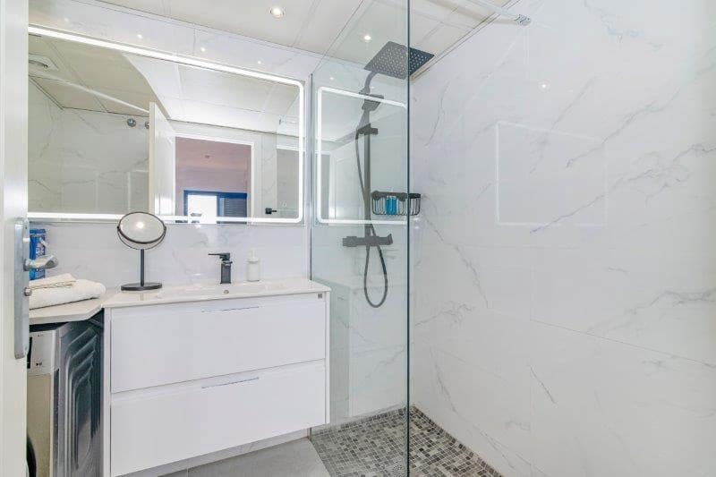 2 soverom Leilighet til salgs i Almunecar med svømmebasseng garasje - € 395 000 (Ref: 9620615)