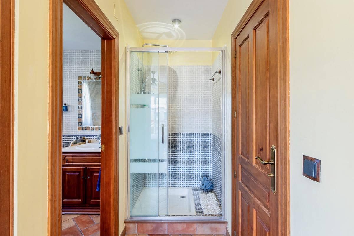 5 sypialnia Willa na sprzedaż w Almunecar z basenem - 950 000 € (Ref: 9639809)