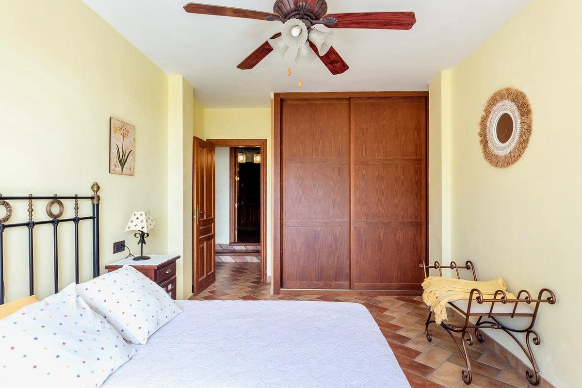 5 sypialnia Willa na sprzedaż w Almunecar z basenem - 950 000 € (Ref: 9639809)