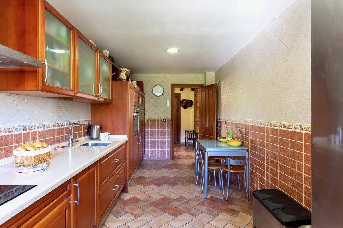 5 sypialnia Willa na sprzedaż w Almunecar z basenem - 950 000 € (Ref: 9639809)