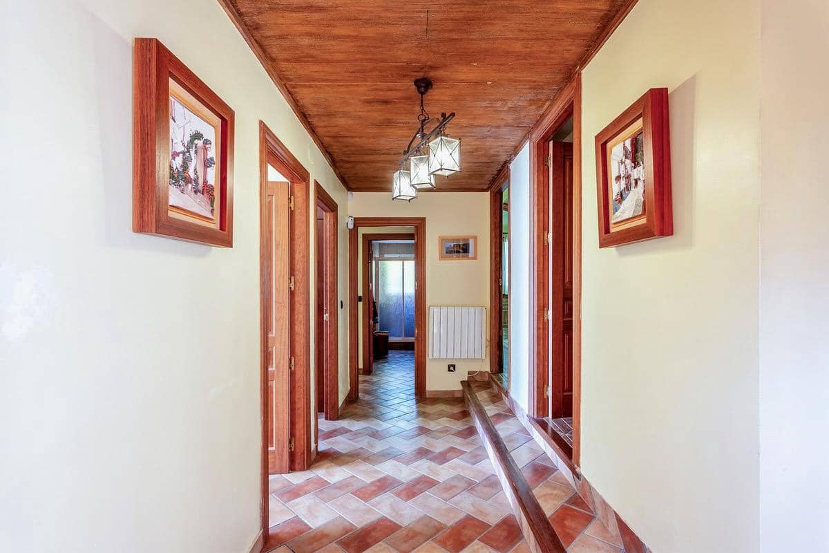 5 sypialnia Willa na sprzedaż w Almunecar z basenem - 950 000 € (Ref: 9639809)