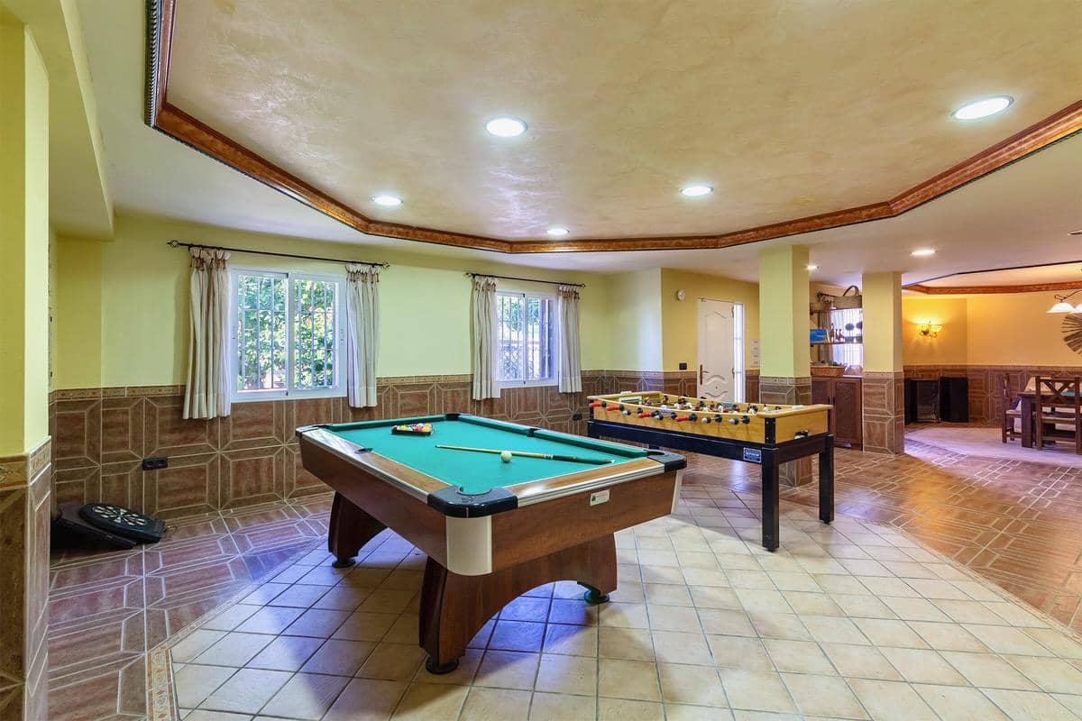 5 sypialnia Willa na sprzedaż w Almunecar z basenem - 950 000 € (Ref: 9639809)