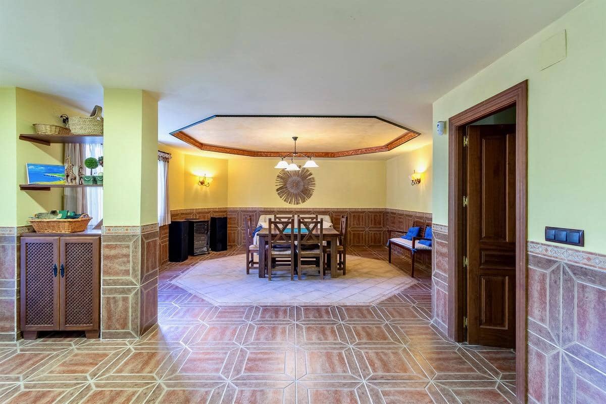 5 sypialnia Willa na sprzedaż w Almunecar z basenem - 950 000 € (Ref: 9639809)